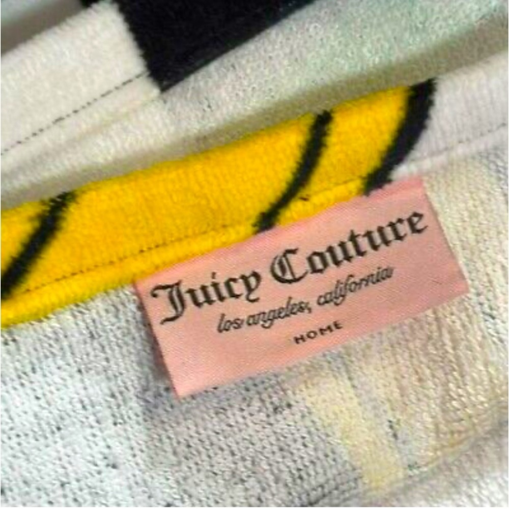 Juicy Couture Beach Towel - Picture 3 of 6
